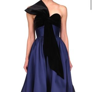 Badgley Miscka Bow Velvet Strapless Cocktail Dress NWT Size 4